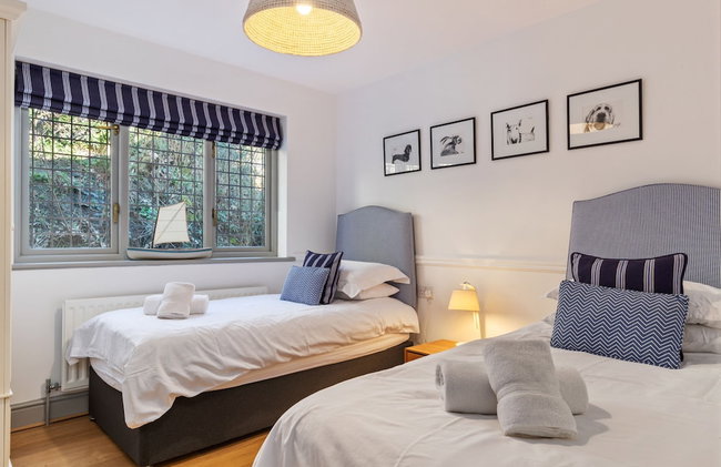 Oaktree Lodge - Luxury Cottage, Hot Tub, Sea Views - Foto 104