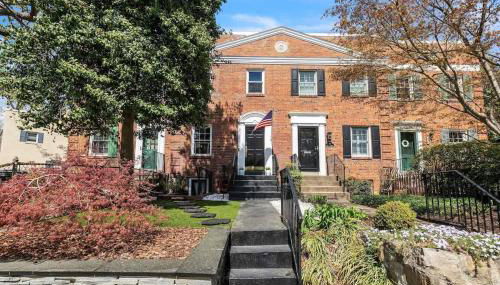 Sojourn Old Town Perfection with Fire Pit and Parking - Foto 5