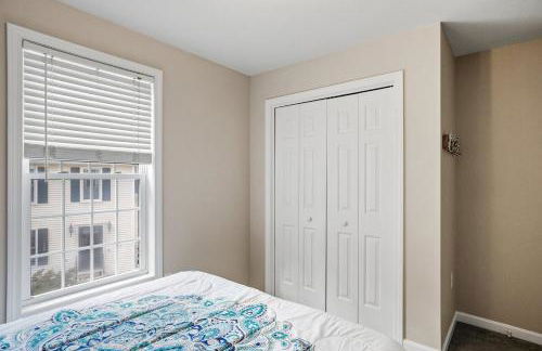 Modern Open Concept 4 Bed 2 5 Bath Mid to LongTerm Private Single Family Home - Foto 26