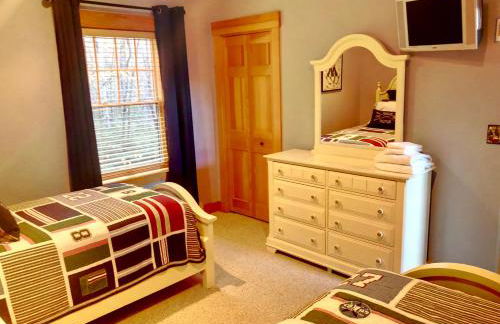 E5 Beautiful Bretton Woods slopeside home amazing views of Mount Washington Hot Tub AC - Foto 54