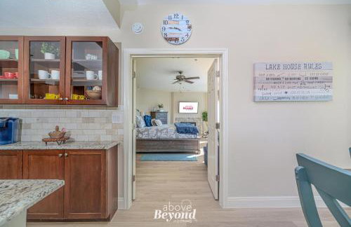 Blue Hues & Lake Views - Foto 19