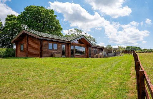 Constable Burton - Photo 1