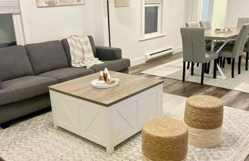 Massive 2 bedroom with fenced yard - Foto 2