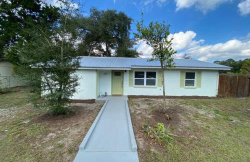 Serene renovated oasis near downtown area - Photo 3