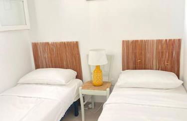 Pool Oasis with Mountain Views - Foto 13