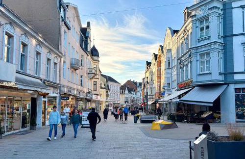 Zentrales City Apartment EDEN - 1 Min zum HBF - Ideal für Trips nach Köln, Düsseldorf, Wuppertal, Messe - Balkon, Küche, 2 Zimmer, Renoviert 2025 - Foto 10