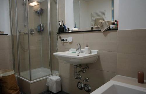 Elegant Furnished Apartment in Central Cologne for Long Stay - Photo 5