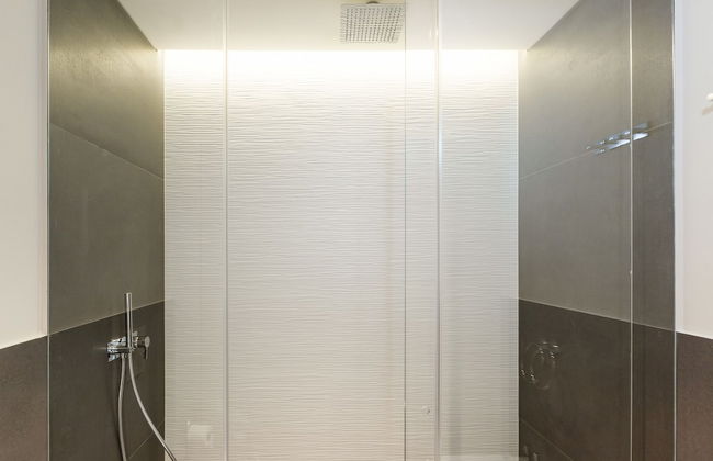 easyhomes - Duomo Suites & Apartments - Photo 37