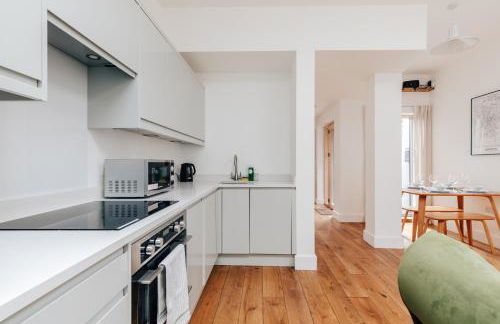 Redland Stay In Bespoke Home 1 of 2 - Foto 10