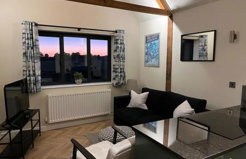 The Acorn Goodwood luxury lodge house 10 minute walk from Goodwood Festival of Speed - Foto 19