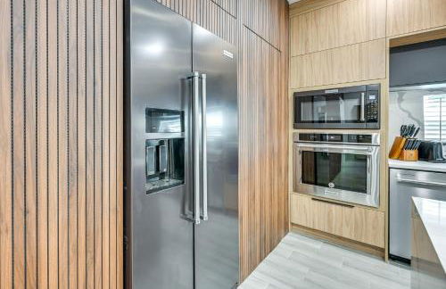 Modern Lakeland Golf Retreat with Putting Green - Foto 8