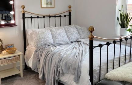 Bicester Homestay Entire Home 10min walk to Bicester Village 650m - Foto 1