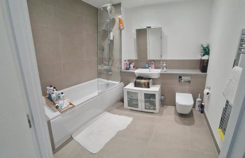 Wembley Stadium Comfort stay Cosy room with a view Concerts, matches and more - Foto 7