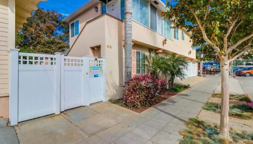 Blue Topaz - Photo 1