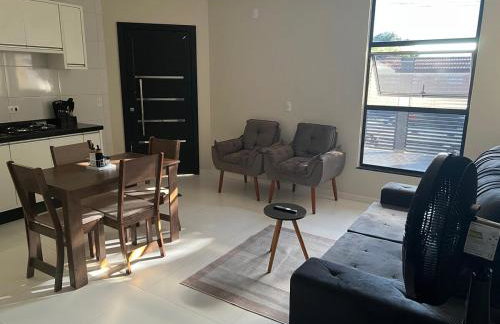Casa Nova, com cozinha planejada, bem localizada! - Foto 14