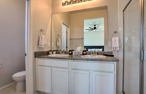 Near Hiking and Biking Trails Townhome with Patio - Foto 15