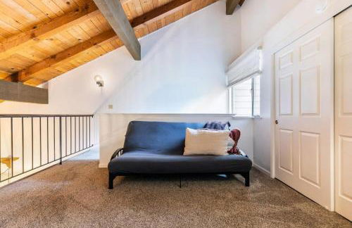 2BR Townhome Walk to Beach or Trails - Foto 15