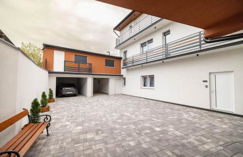 Apartmani i sobe Kralj Zvonimir - Foto 3