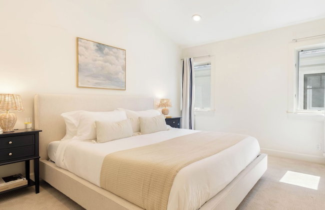 Crystal Cove by Avantstay Gorgeous & Charming Newport Home! - Photo 37