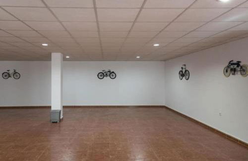 Casa Chalet Villa con piscina, jardín y aire acondicionado cerca de Valencia en La Eliana-L'Eliana - Foto 59