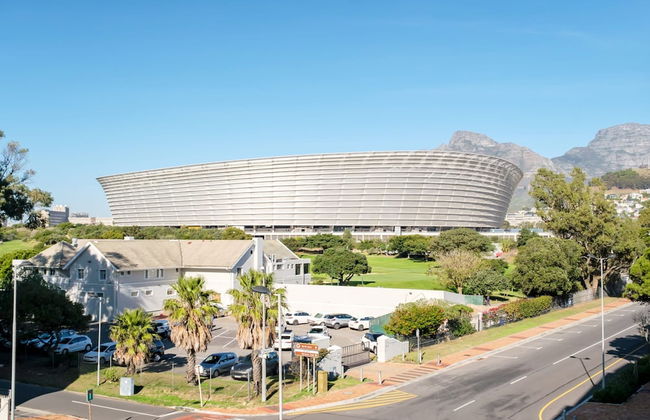 Cape Towns Charming Seaside Avaya Apartment - Photo 17