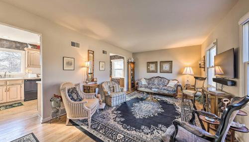 Cozy Kansas City Home w/ Yard - 9 Mi to Dtwn! - Photo 5