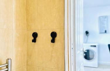 5 bedroom detached house sleeps 13 spacious Parking 5 mins driving to Bicester Village - Foto 57