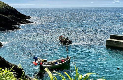 Unique Retreat - 2 bedroom cliff top cottage with large terrace - Photo 27