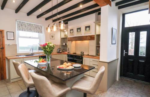 The Farmhouse - Photo 14