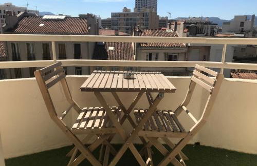 Très bel appartement T3 proche place Castellane avec vue et 2 chambres - Photo 23