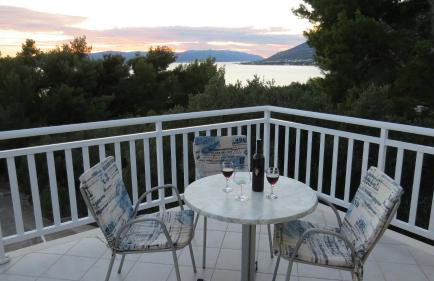 Beachfront Apartments Vala with a swimming pool - Photo 6