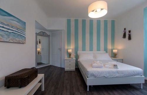 Maji Como Lake - Lake Como Historic Villa Apartments with Pool & Parking, 100m from Ferry & train - Foto 14