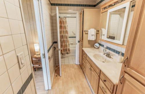 Parkstrip Place, Pet Friendly Downtown Home by RedAwning - Foto 62