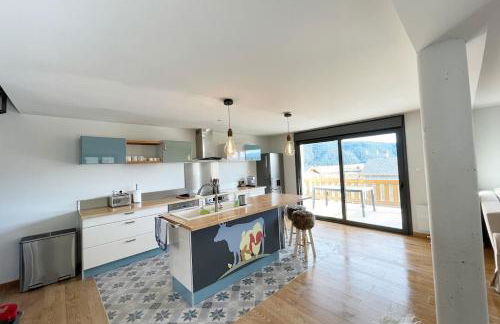 Charmant duplex, 110m2, 7 minutes des pistes, 8 couchages, belle vue sur les montagnes, cheminée - Foto 10