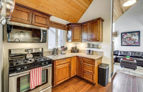 5 Mi to Mountain High Resort Home with Gaming Area - Foto 8