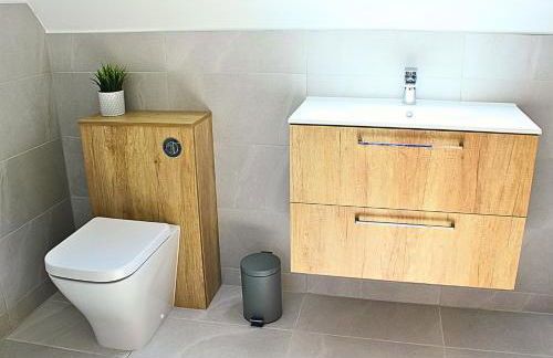 NEW! Stunning & Huge 5BR with Parking & Garden - Perfect for Families & Groups! Excellent Location - Foto 34