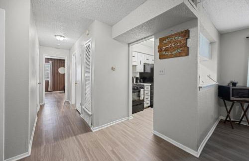 Cozy Modern Oasis near UT - Photo 28