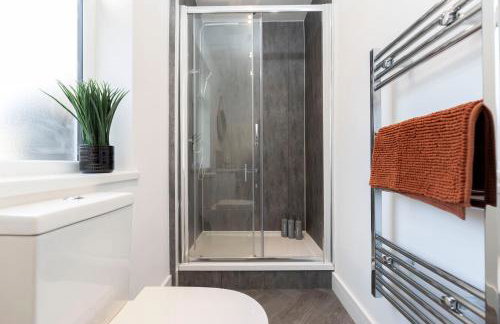 Contractor-Friendly 4-Bed 2-Bath Apartment, fast WiFi, central Redcar - Foto 6