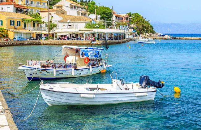 Kassiopi Boat Trip - Photo 2