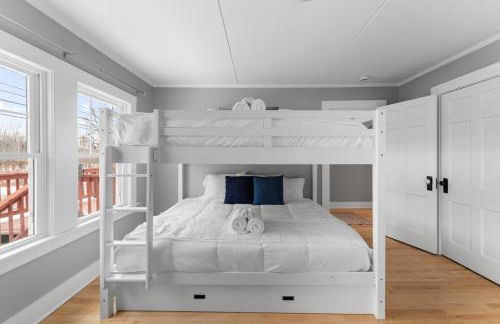 NEW l Modern Comfort wHOT TUB l NH Lakes Region - Foto 23