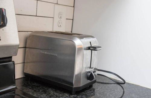 Quiet GVL Home Walk to DownTown - Foto 32