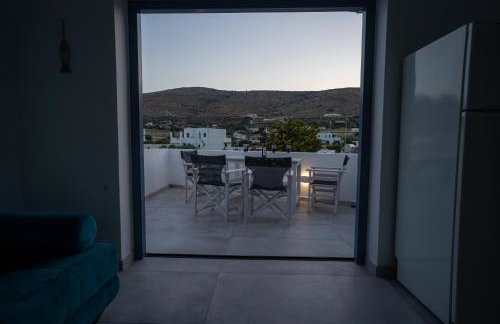 Traditional White House2 - Photo 2