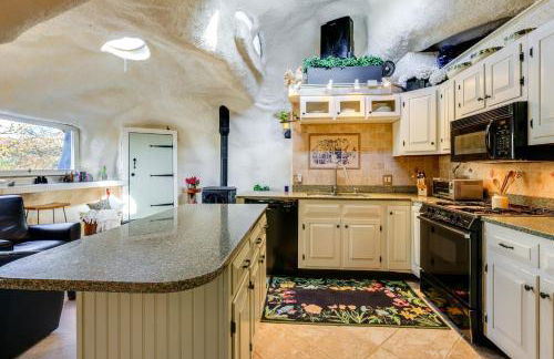 Less Than 6 Mi to Arlington Whimsical Stone Abode! - Foto 10