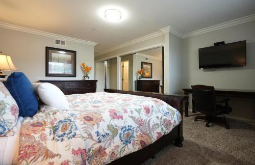 Large Family Pool Home 2.5 Miles To Disney w/3 King Beds!!! - Foto 28