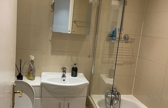 Immaculate 2-bed Apartment in London - Foto 11