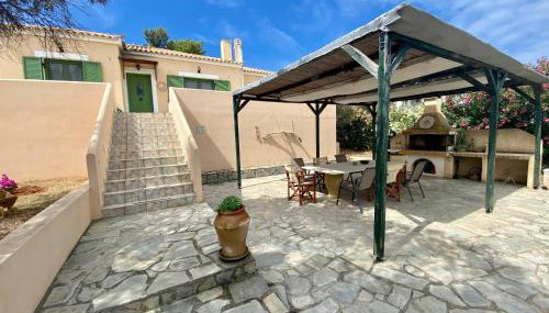 Family D 3 bedroom house with BBQ&Patio in huge estate! - Foto 1