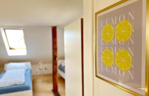 4-Bett Apartment im Zentrum - Nähe Restaurant & Waschsalon - WLAN, Parkplatz, Bad & mehr - Foto 2