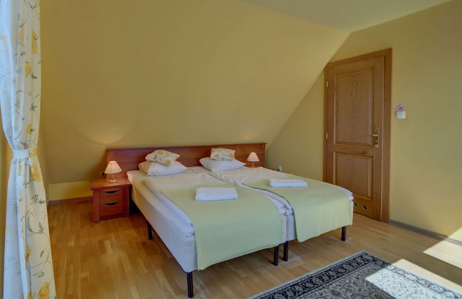 Willa Serafin - Photo 28