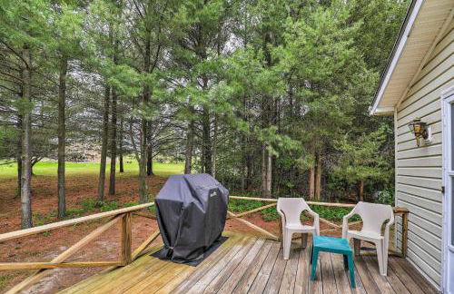 Finger Lakes Retreat with Sunroom, Fire Pit and BBQ! - Foto 25