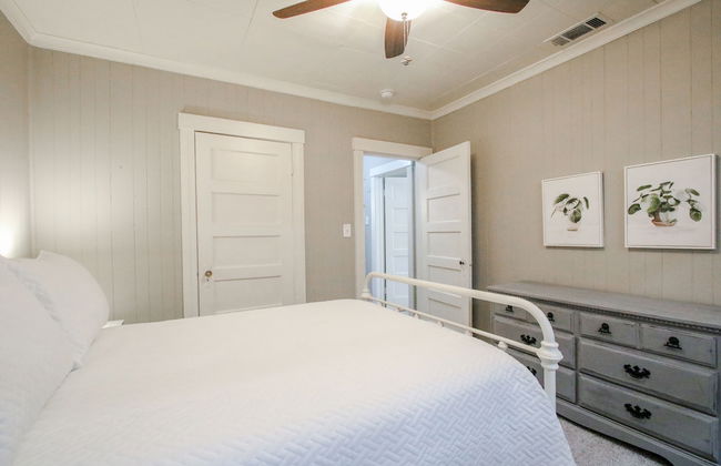 Historic Cottage for 6 Porch swing Pets - Foto 9